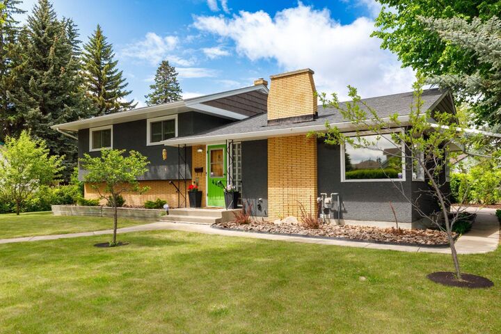 Property Photo: 4420 53 Street AB T4N 2E3