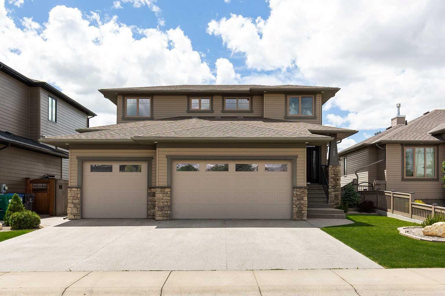 Property Photo:  788 Canyonview Close W  AB T1K 5R9 
