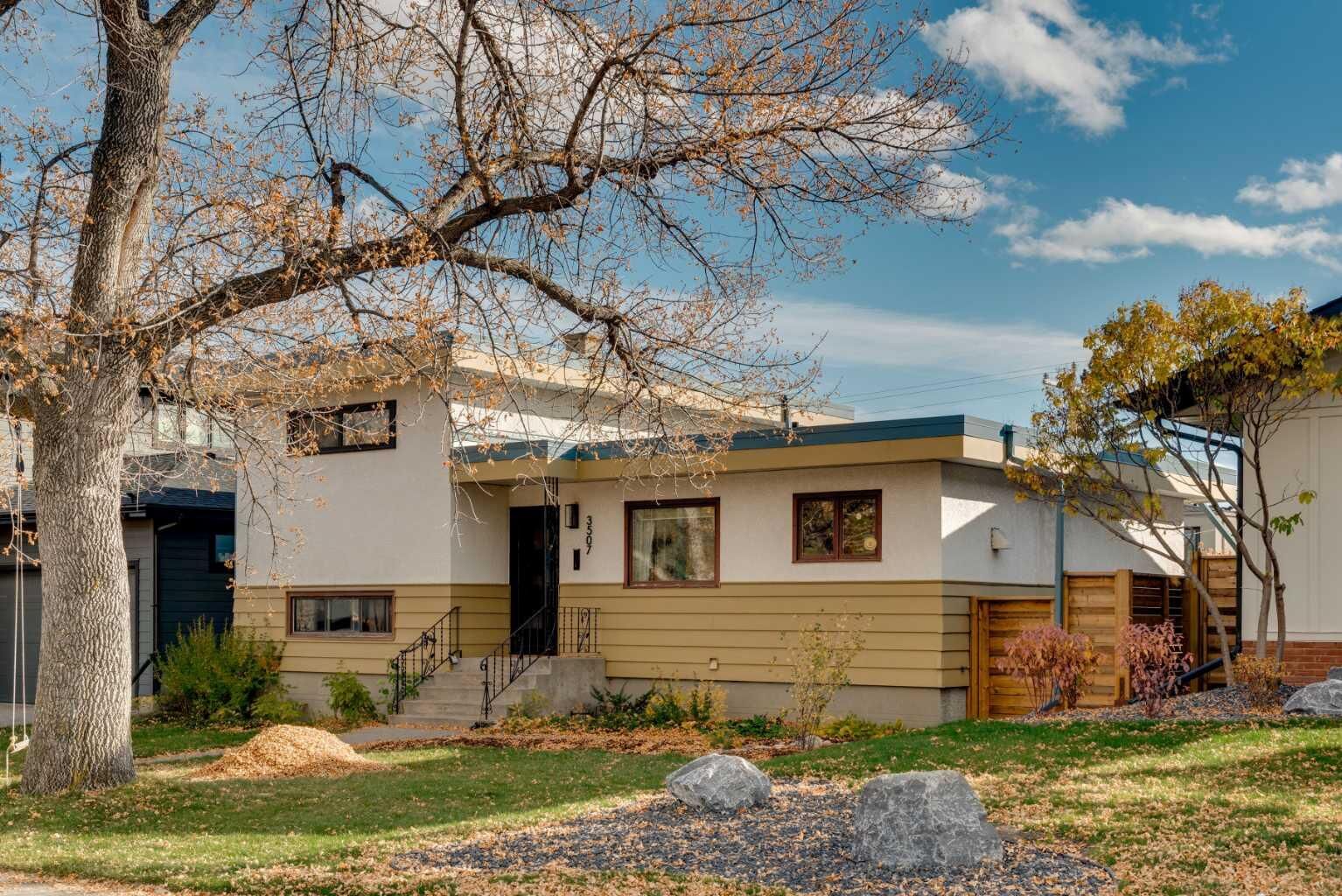 Property Photo:  3507 35 Avenue SW  AB T3E 1A2 