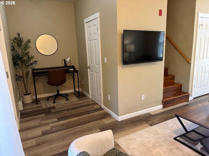Property Photo:  695 SE 197th Ave  OR 97233 