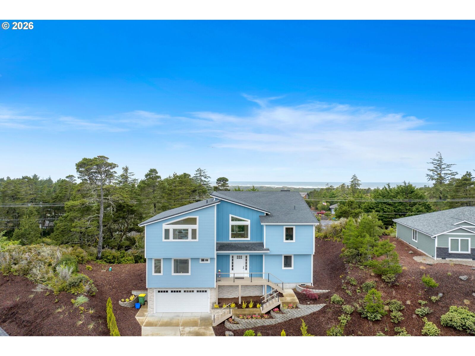 Property Photo:  11 White Tail Ct  OR 97439 