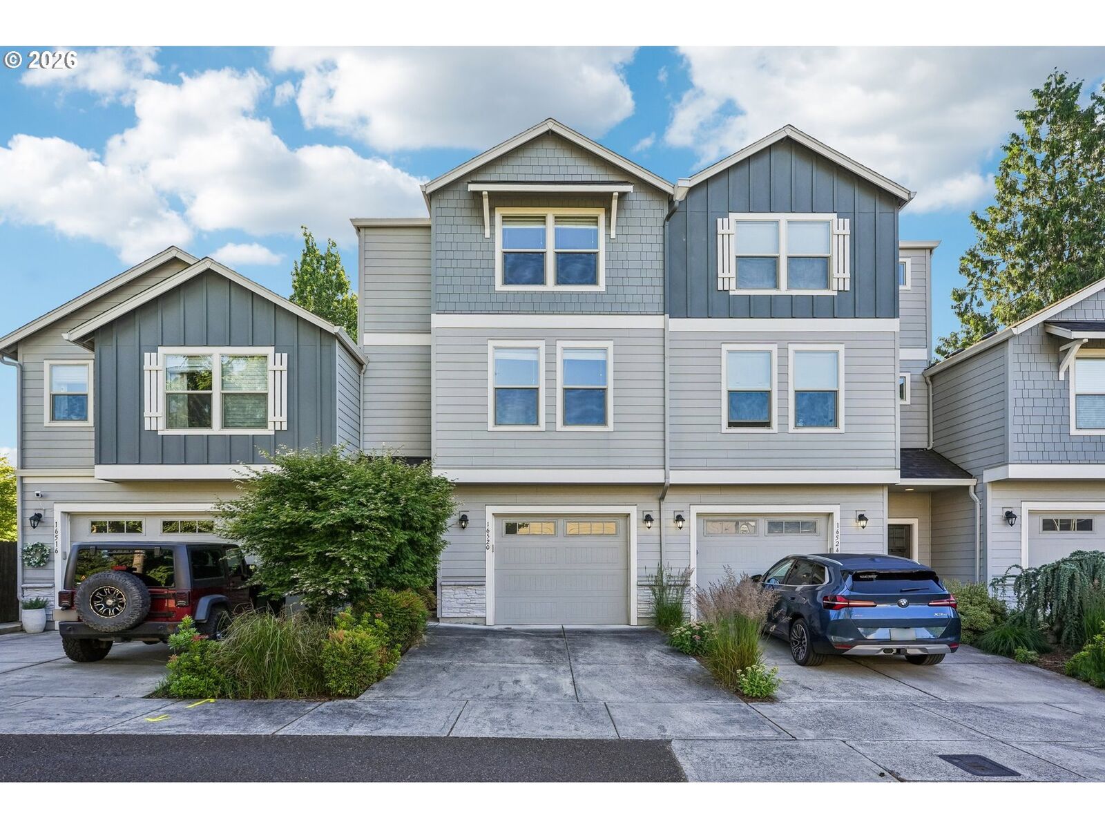 Property Photo: 16520 SE 40th Cir WA 98683