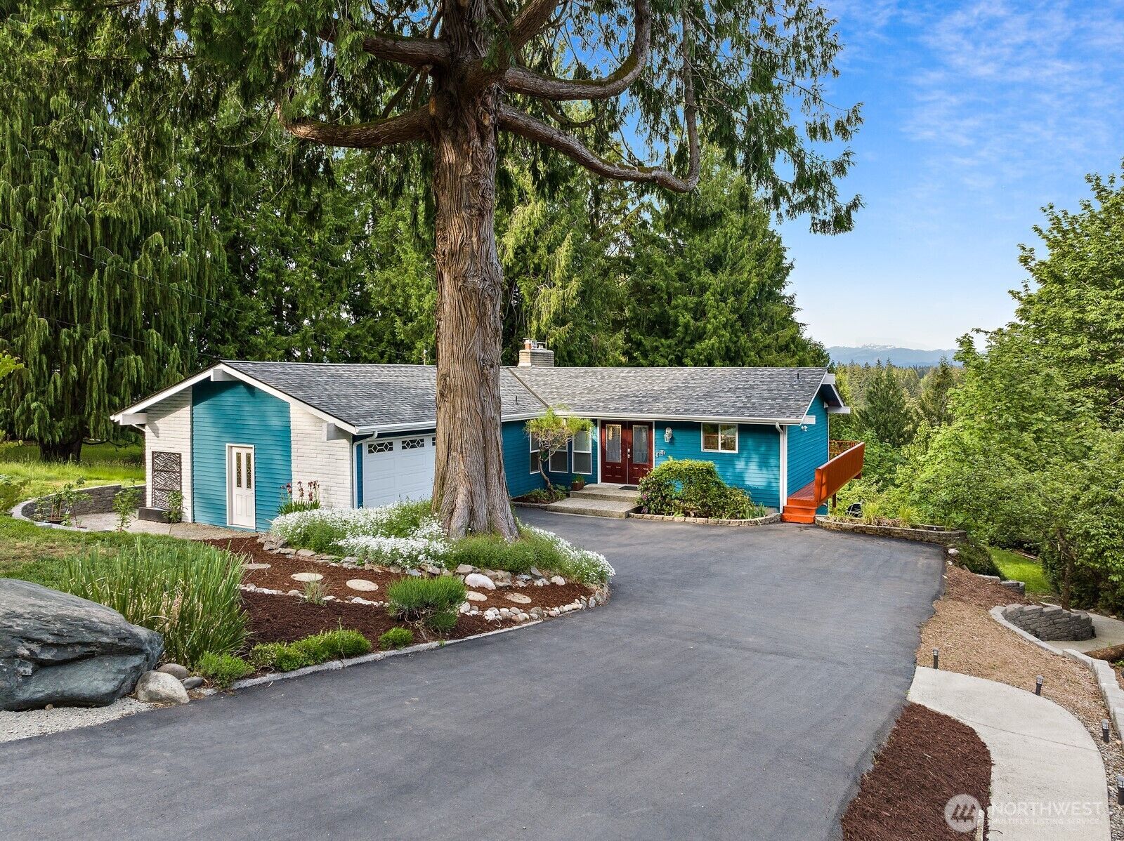 Property Photo: 5300 235th Avenue SE WA 98029