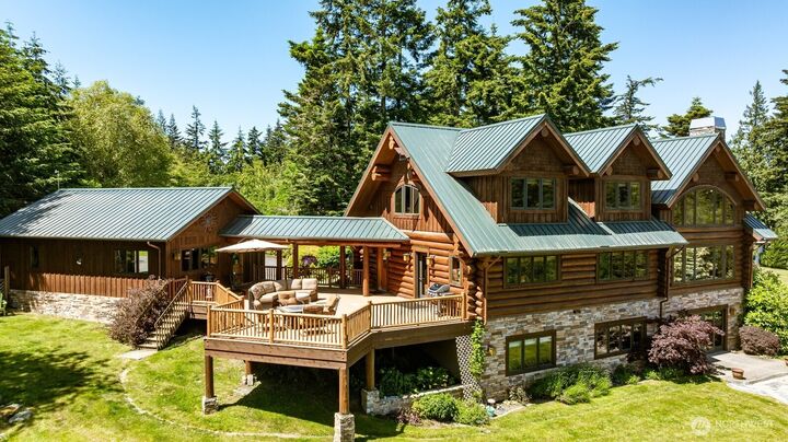 Property Photo: 3256 Killion Lane WA 98277