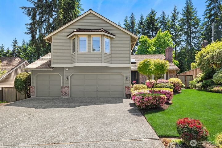 Property Photo: 14045 NE 61st Street WA 98052