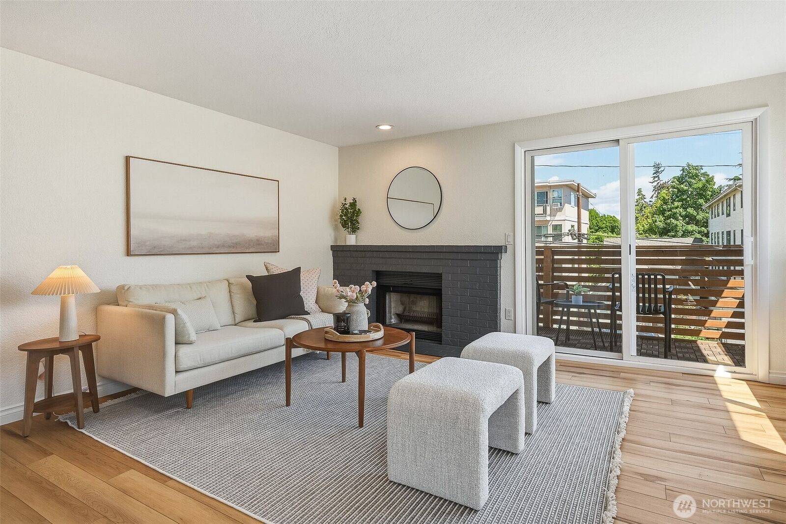 Property Photo: 6513 24th Avenue NW 4 WA 98117