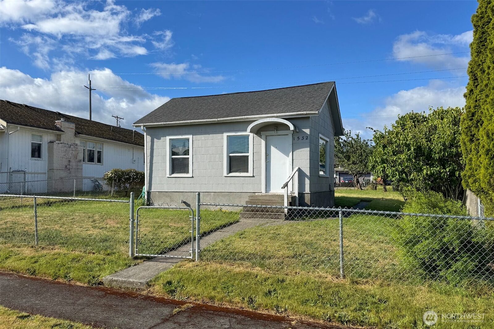 Property Photo:  1532 W 5th Street  WA 98363 