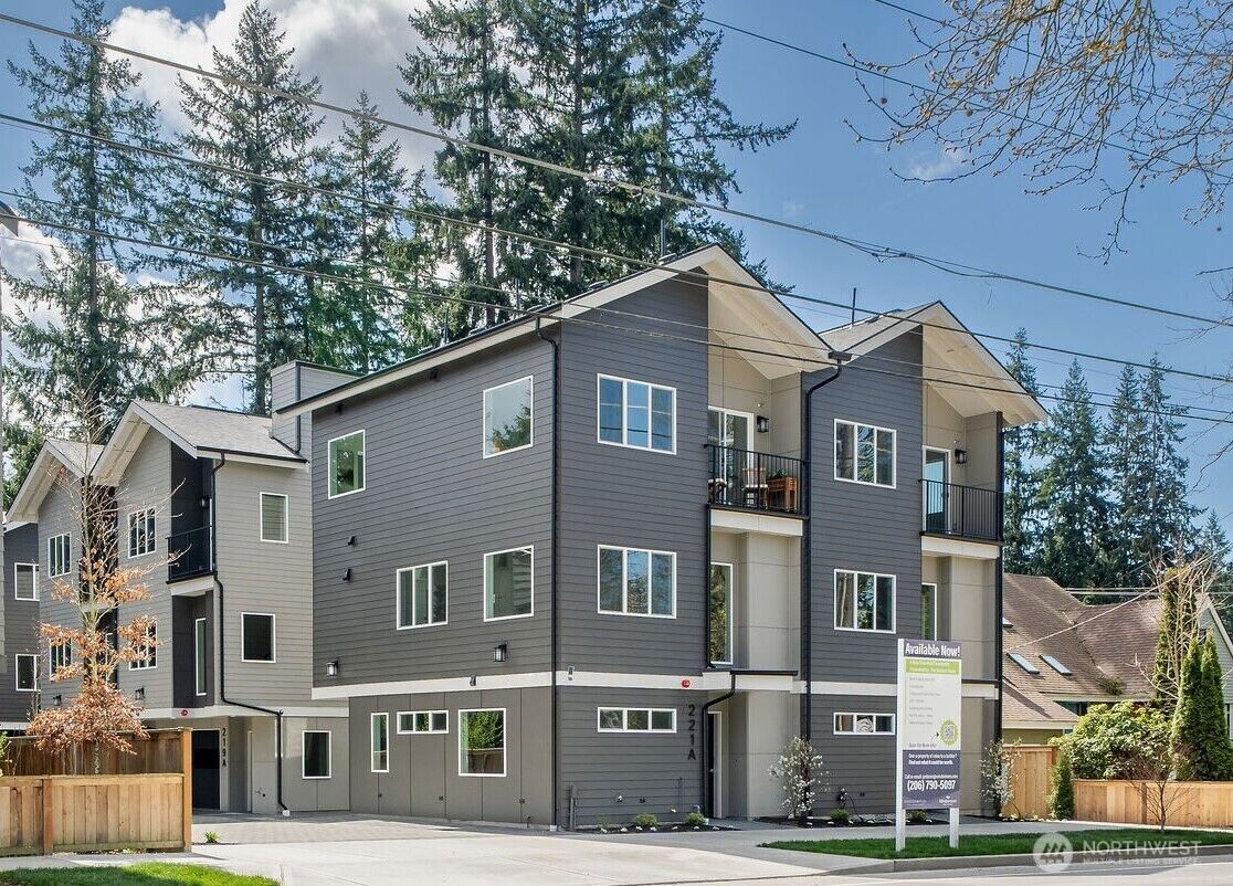 Property Photo:  221 NE 185th Street A  WA 98155 