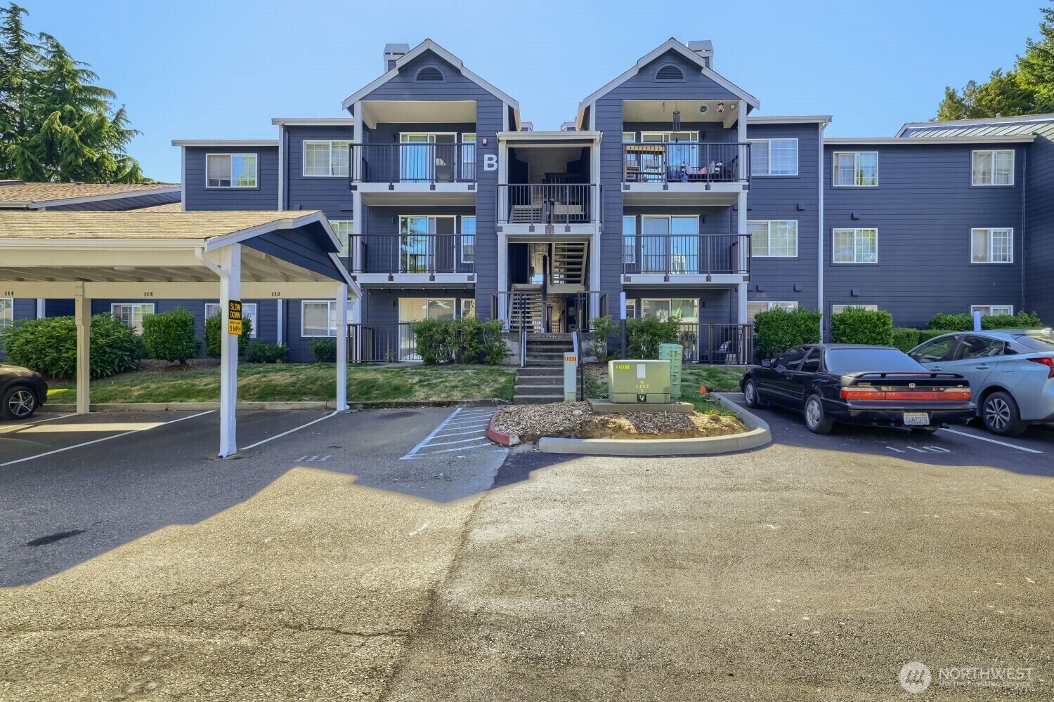 Property Photo:  215  100th Street SW B-204  WA 98204 