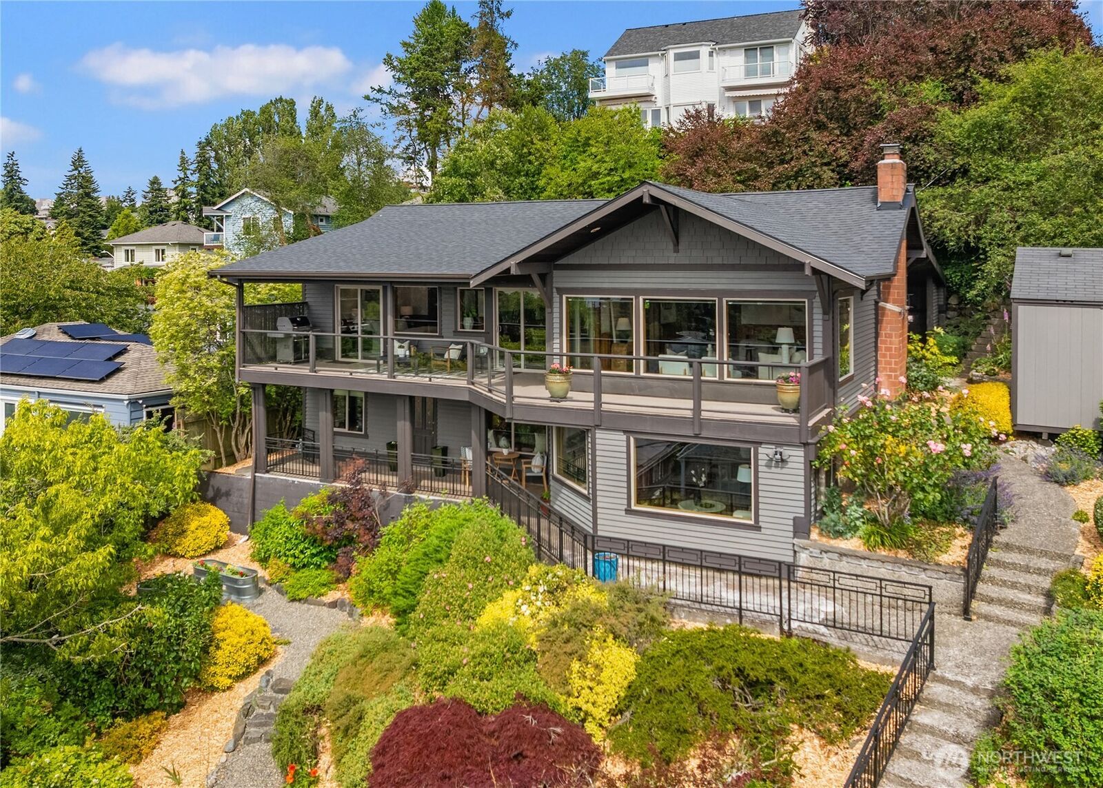Property Photo:  5322  47th Avenue SW  WA 98136 