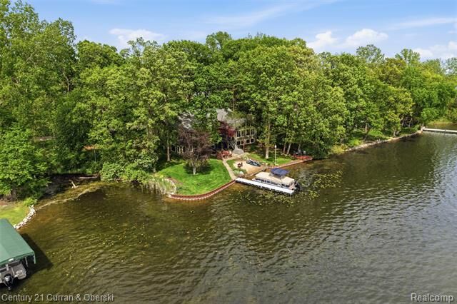 Property Photo:  4233 Blain Island Road  MI 48329 