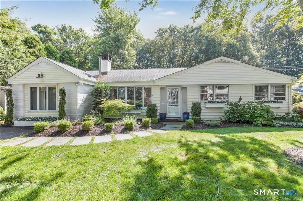Property Photo:  38 Tuxis Road  CT 06443 