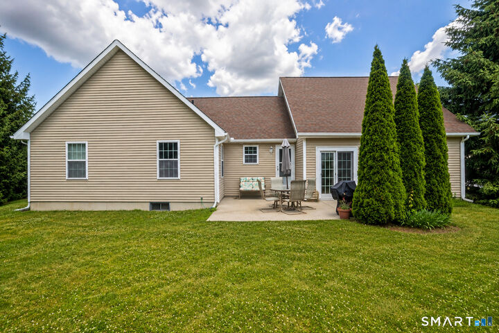 Property Photo:  33 Joanne Drive 33  CT 06108 