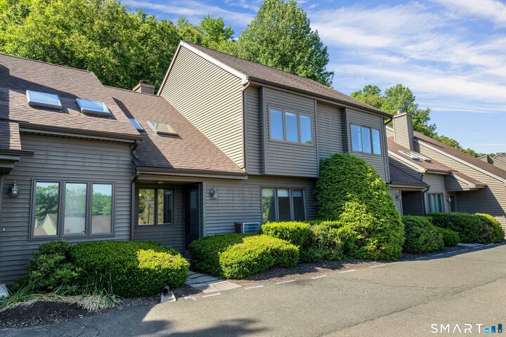 Property Photo: 18 Twin Oaks 18 CT 06776