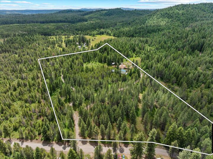 Property Photo: 4761-C Luther Rd WA 99181