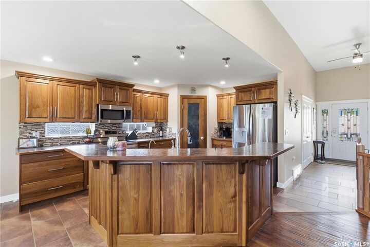 Property Photo:  206 1st Avenue S  SK S0M 2K0 