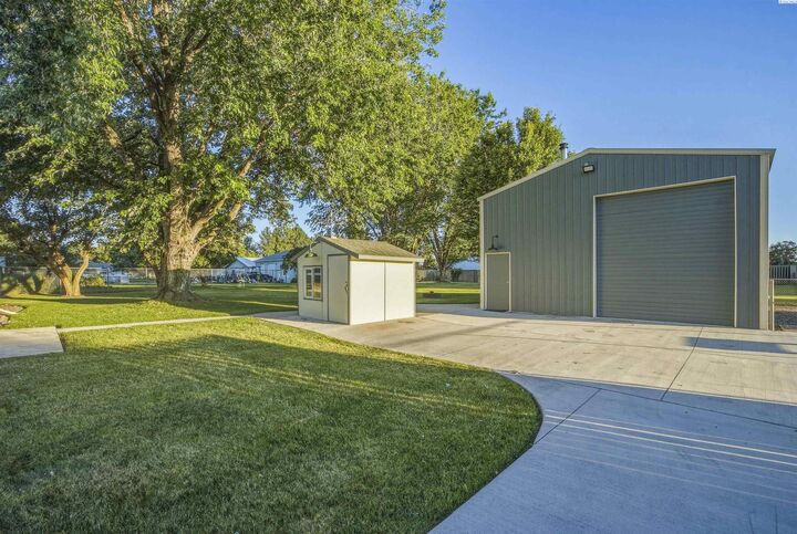 Property Photo:  264 Merry Lane  WA 99323 