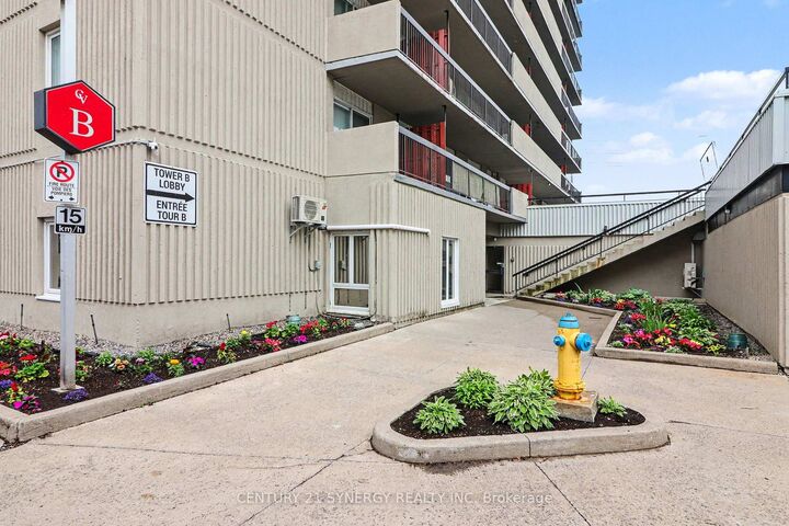 Property Photo: 158B McArthur Avenue 1202 ON K1L 8C9