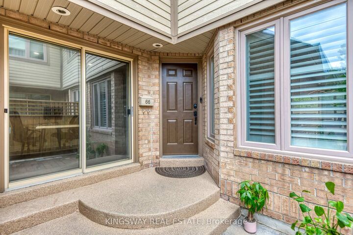 Property Photo: 1725 The Chase Road 66 ON L5M 4N3