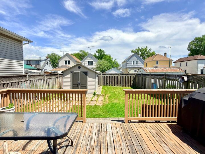 Property Photo: 19 Santone Avenue ON L3C 2J5