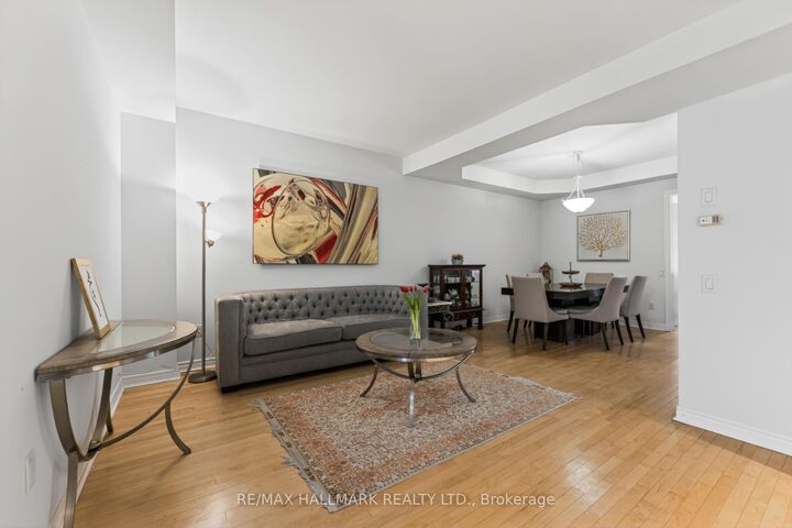 Property Photo: 76 Westbury Court ON L4S 2L2