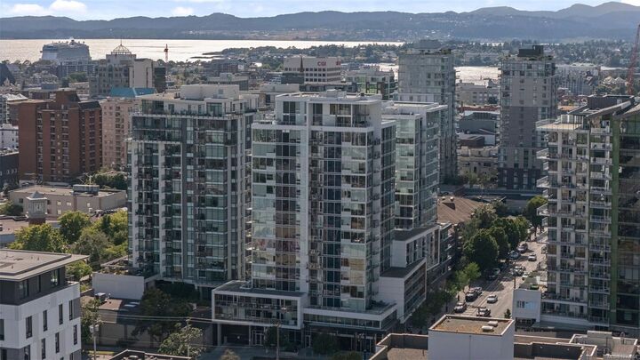 Property Photo:  989 Johnson St #713  BC V8V 0E3 