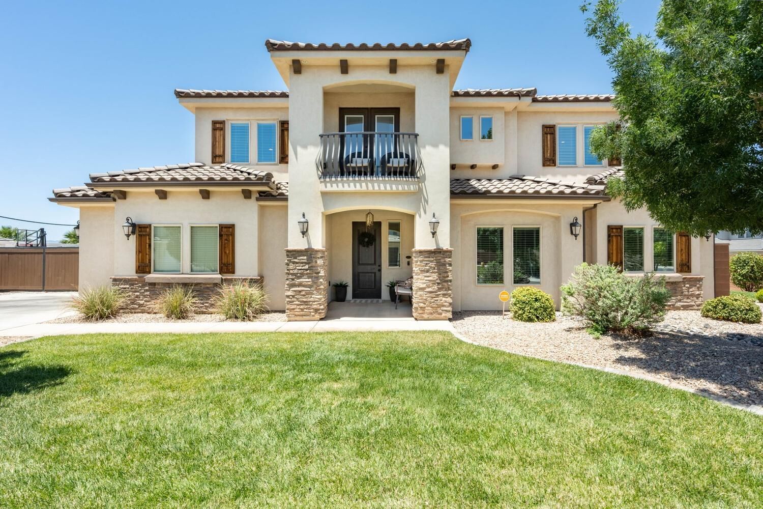 Property Photo:  3145 E Holly Dr  UT 84790 
