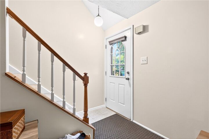Property Photo: 1805 Cedaridge Drive PA 15129