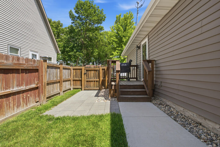 Property Photo:  1211 N State Street  SD 57401 