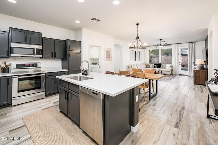 Property Photo: 7910 W Melinda Lane AZ 85382