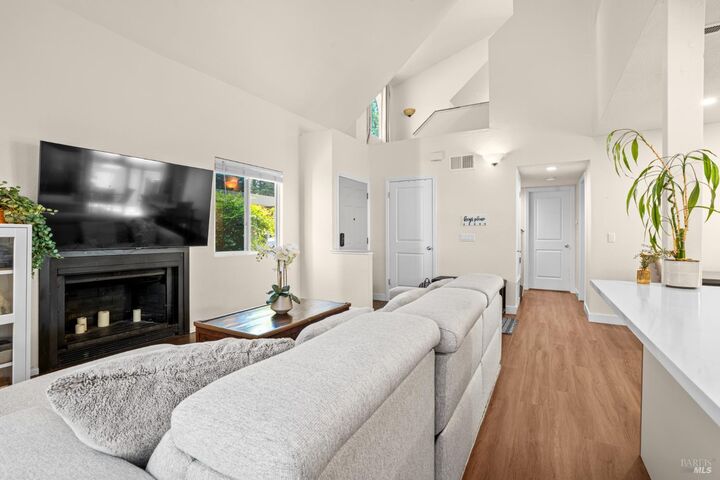 Property Photo:  2706 Lakeview Drive  CA 95405 