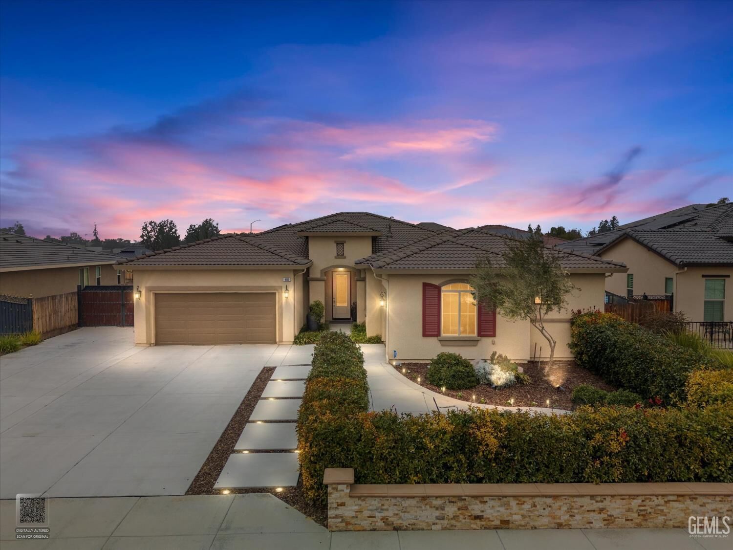 Property Photo:  9106 Del Palma Drive  CA 93314 