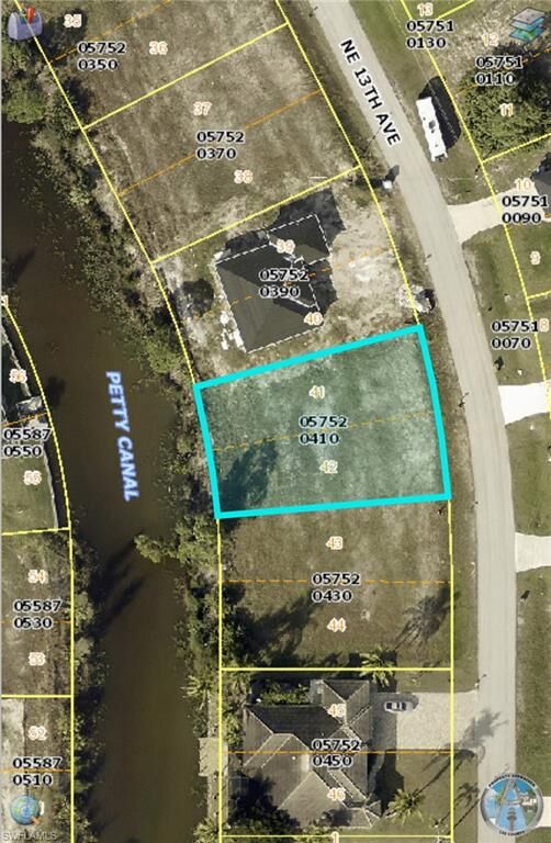 Property Photo:  3714 NE 13th Ave  FL 33909 