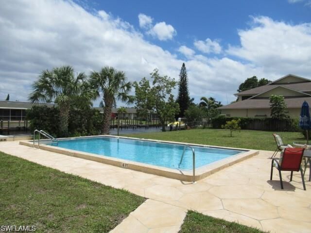 Property Photo: 4901 Victoria Dr 205 FL 33904