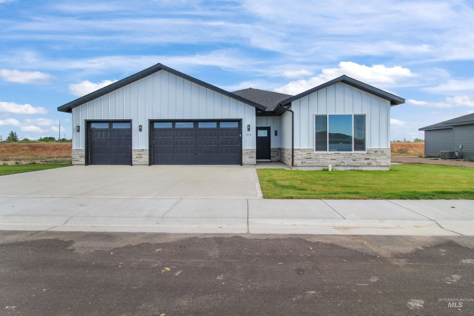 Property Photo:  1415 Cardon Ct.  ID 83350 