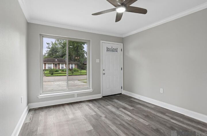 Property Photo: 6291 San Juan Dr LA 70811