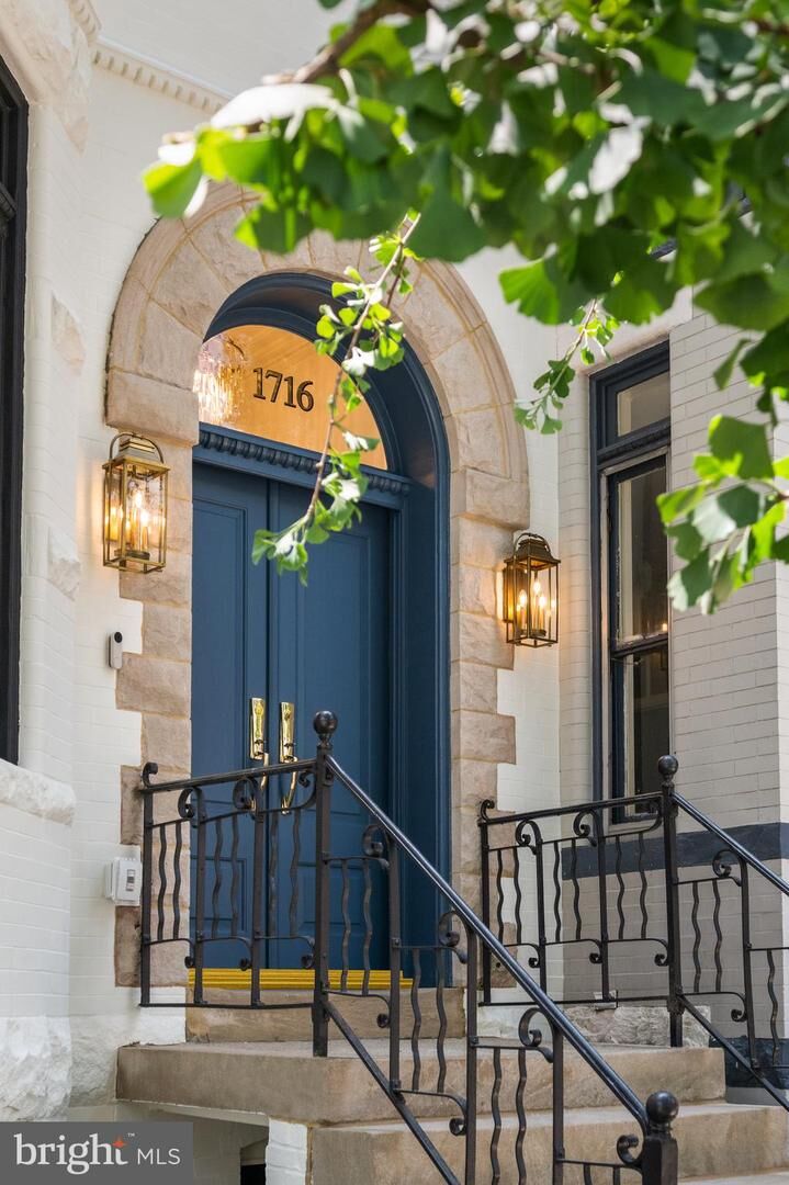 Property Photo: 1716 Swann Street NW DC 20009