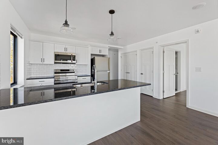 Property Photo: 404 Fountain St 207 PA 19128