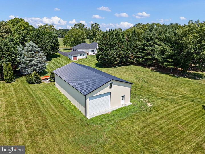 Property Photo:  107 Sassafras Drive  DE 19709 