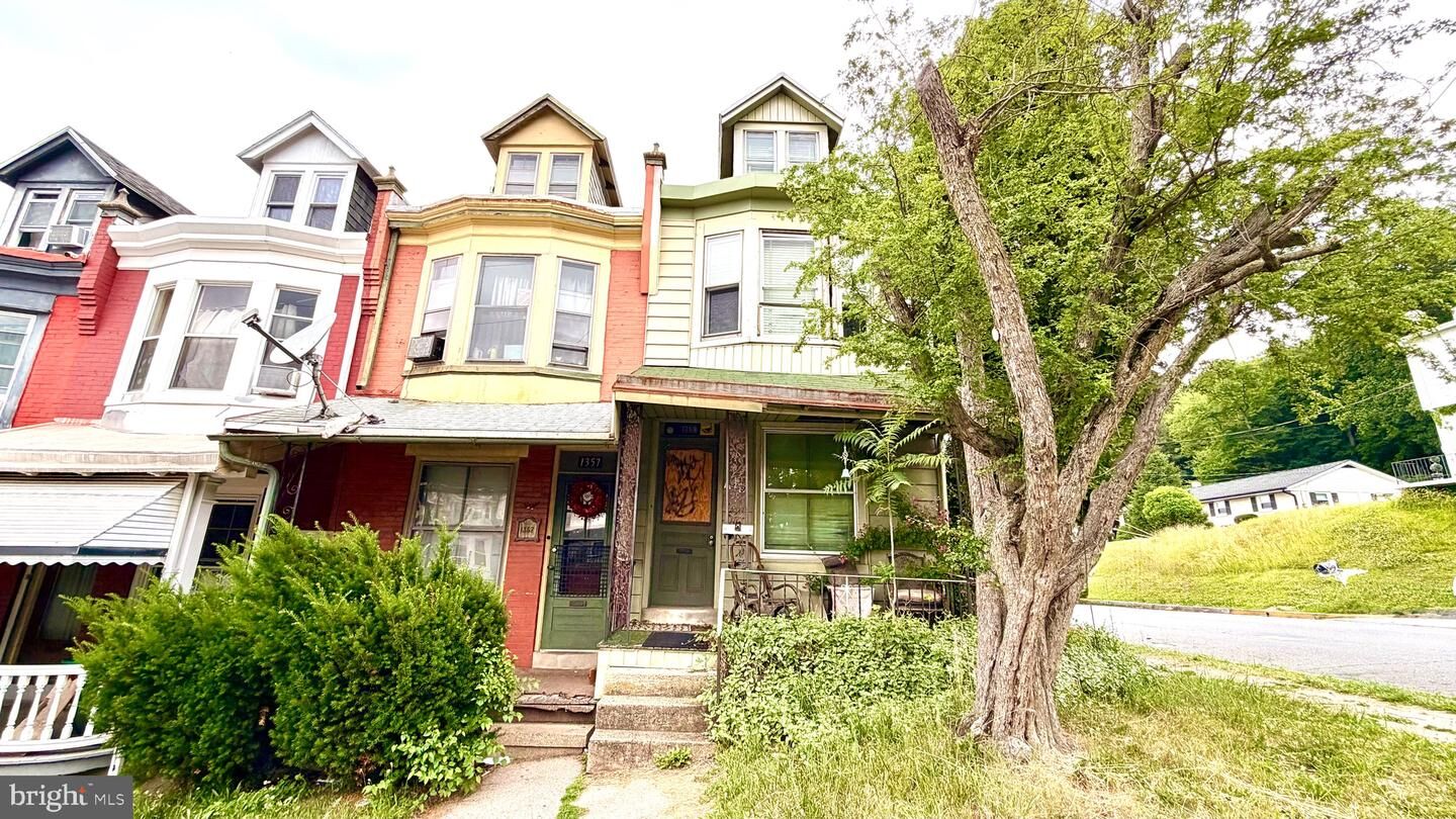 Property Photo: 1359 Green Street PA 19604
