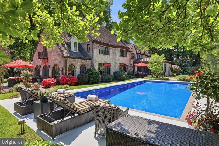 Property Photo:  158 Wilson Drive  PA 17603 