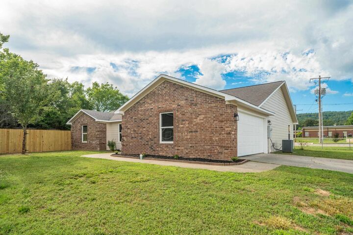 Property Photo: 163 Eagle Pass Trail AR 71901