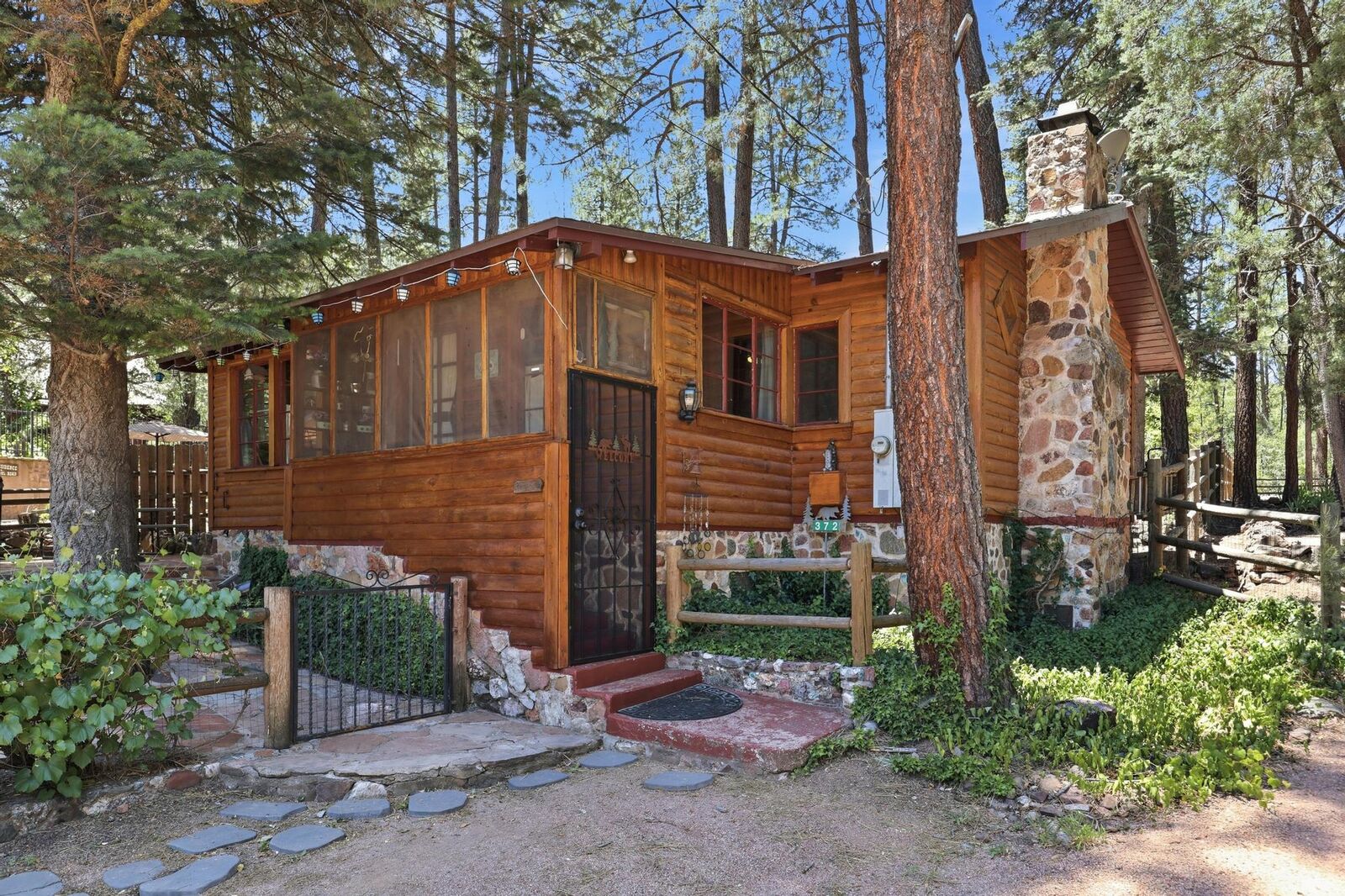 Property Photo: 372 Short Road AZ 85541