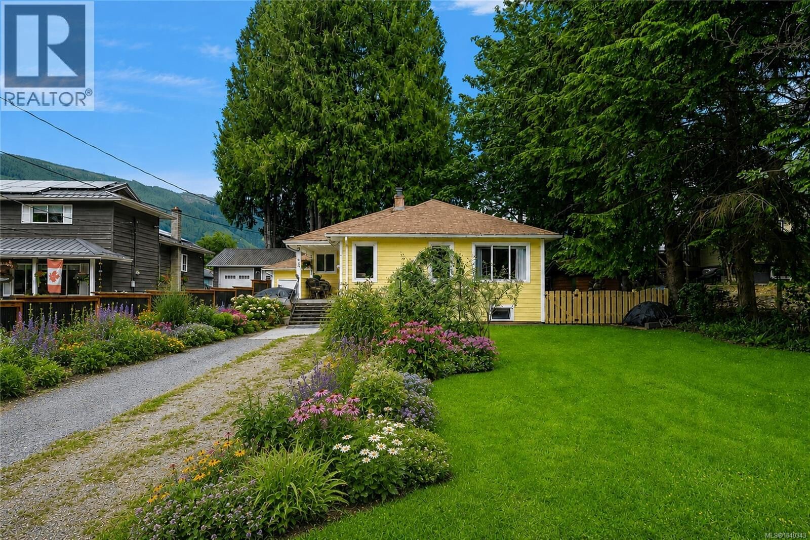 Property Photo:  15 King George Street South  BC V0R 2G0 
