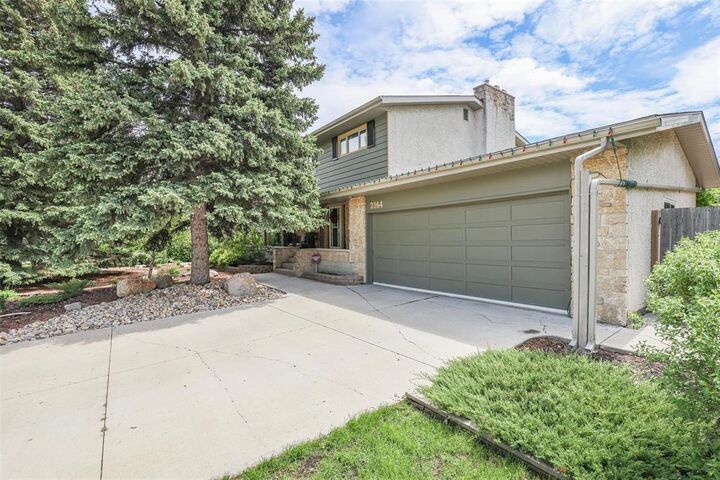 Property Photo: 2164 Grant Avenue MB R3P 0T9