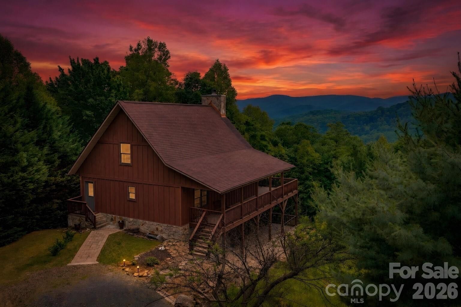 Property Photo: 605 Valley View Drive NC 28665