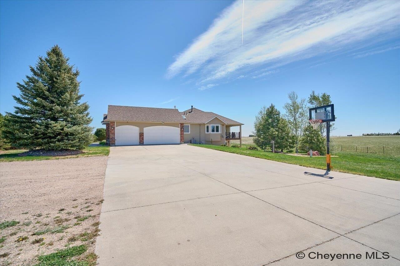 Property Photo: 10423 Beartooth Dr WY 82009