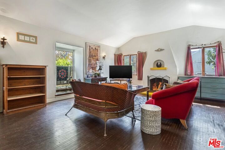 Property Photo: 1309 Carmona Ave CA 90019
