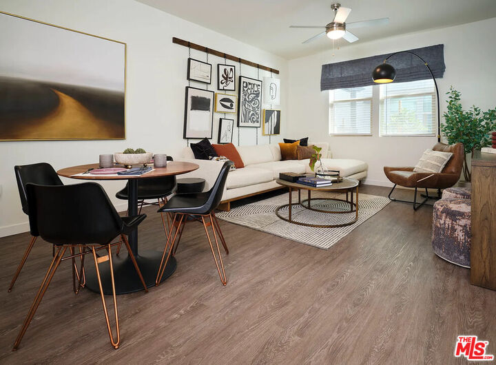 Property Photo: 41545 Ivy St CA 92562