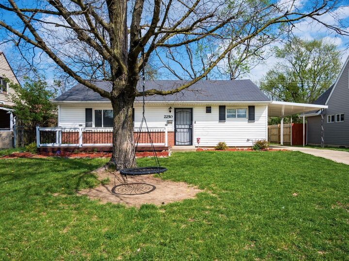 Property Photo:  2250 Brentnell Avenue  OH 43211 